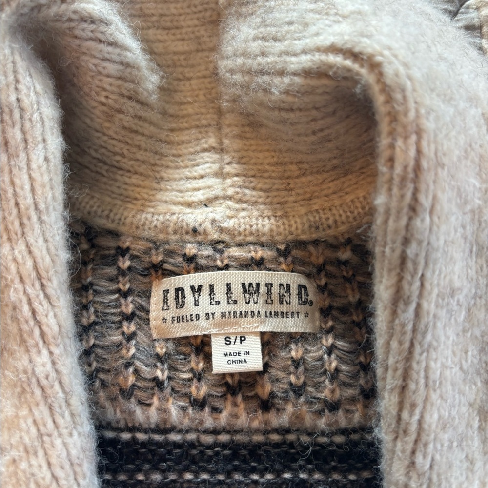 Idyllwind Women's Nora Southwestern Print Belted Sweater - Picture 3 of 5